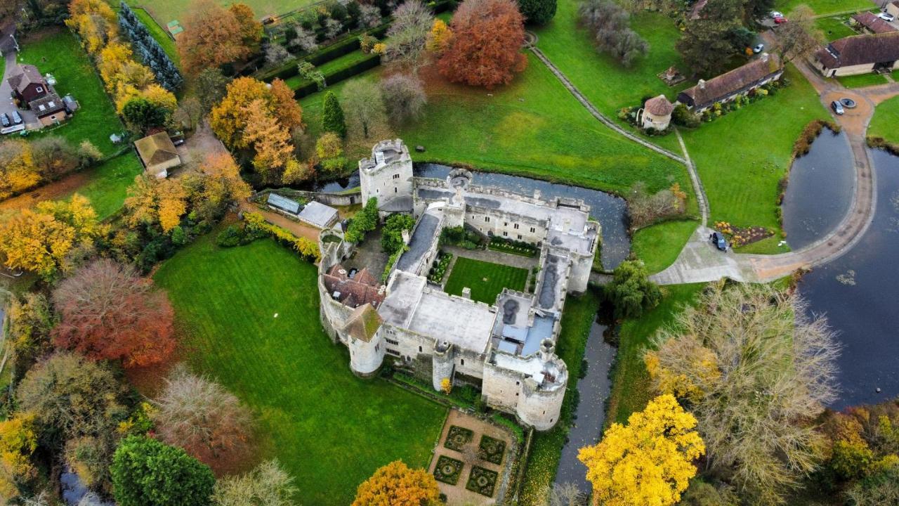 Ferienwohnung Lady Florence, Maidstone A Unique River Boat With Castle Views Exterior foto